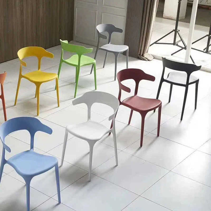 Moderne binnen-buitenstoel Kunststof eetkamerstoel met open rug Clearhalo