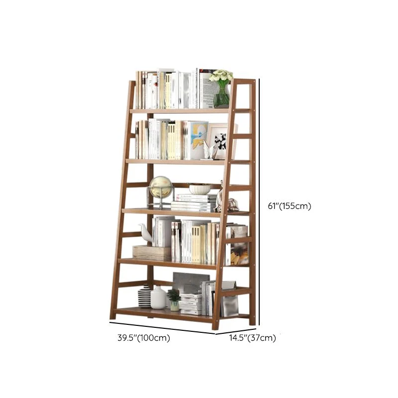 Moderne boekenkast met open rug en ladder, gemaakt van hout met planken Clearhalo