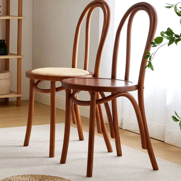 Moderne eetkamerstoel van massief hout met Windsor rugleuning, keukeneetkamerstoel Clearhalo