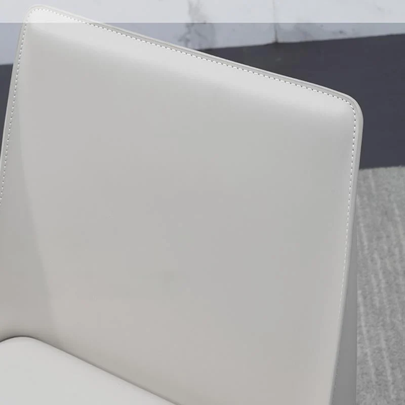 Moderne eetkamerstoelen Armloze stoelen met metalen poten voor keuken Clearhalo