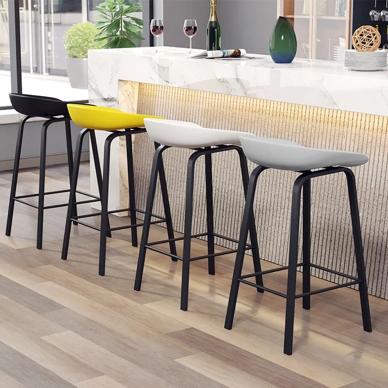 Moderne kunststof bar- en tegenkruk, voetsteun, emmerkruk voor koffiebar Clearhalo