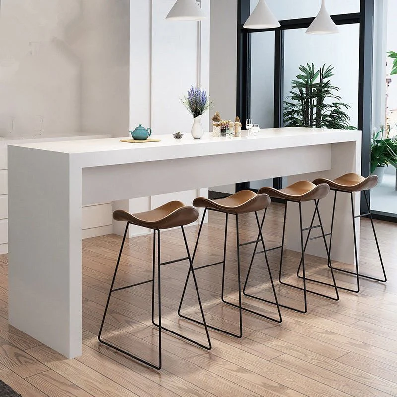 Moderne leren armloze thuiskruk, barkruk met matte afwerking en voetsteun Clearhalo