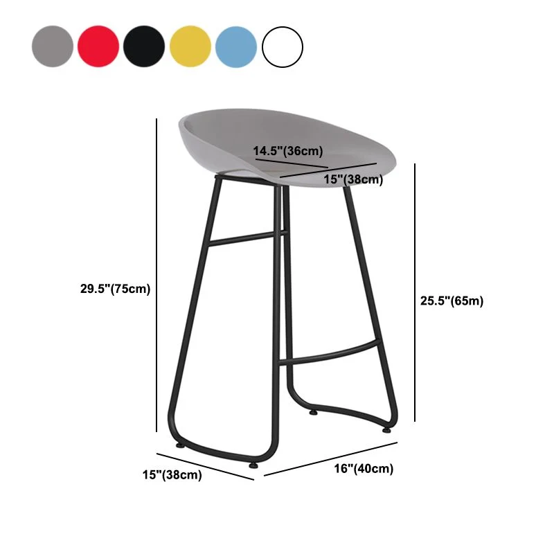 Moderne rugleuning armloze tegenkruk ijzeren barkruk met acryl zitting en pedaal voor café Clearhalo