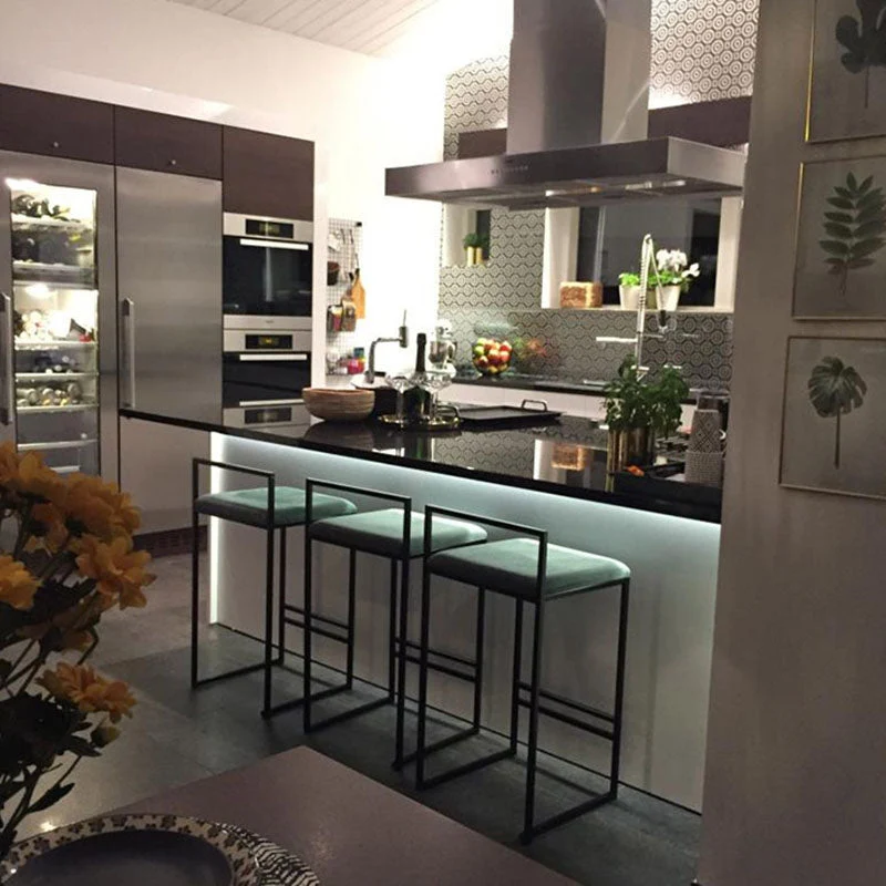 Moderne stijl metalen barkruk lage rug en voetsteun barkruk voor keuken (set van 2) Clearhalo