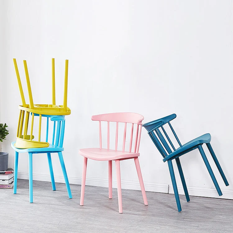 Plastic Scandinavische bijzetstoel met Windsor-achterkant, binnen-buitenstoel Clearhalo