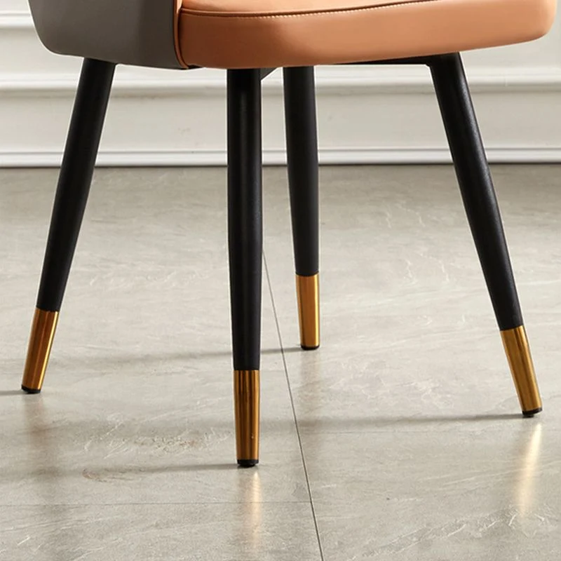Scandinavisch design Eetkamerstoelen met open rug en gestoffeerde zijstoelen Clearhalo