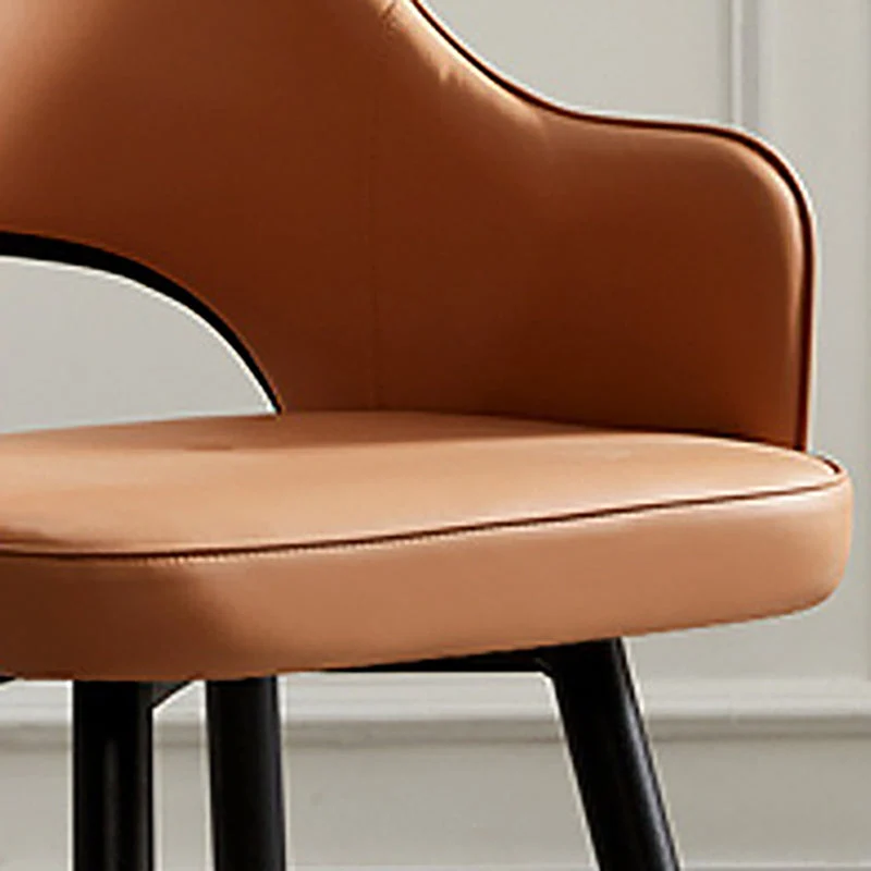Scandinavisch design Eetkamerstoelen met open rug en gestoffeerde zijstoelen Clearhalo