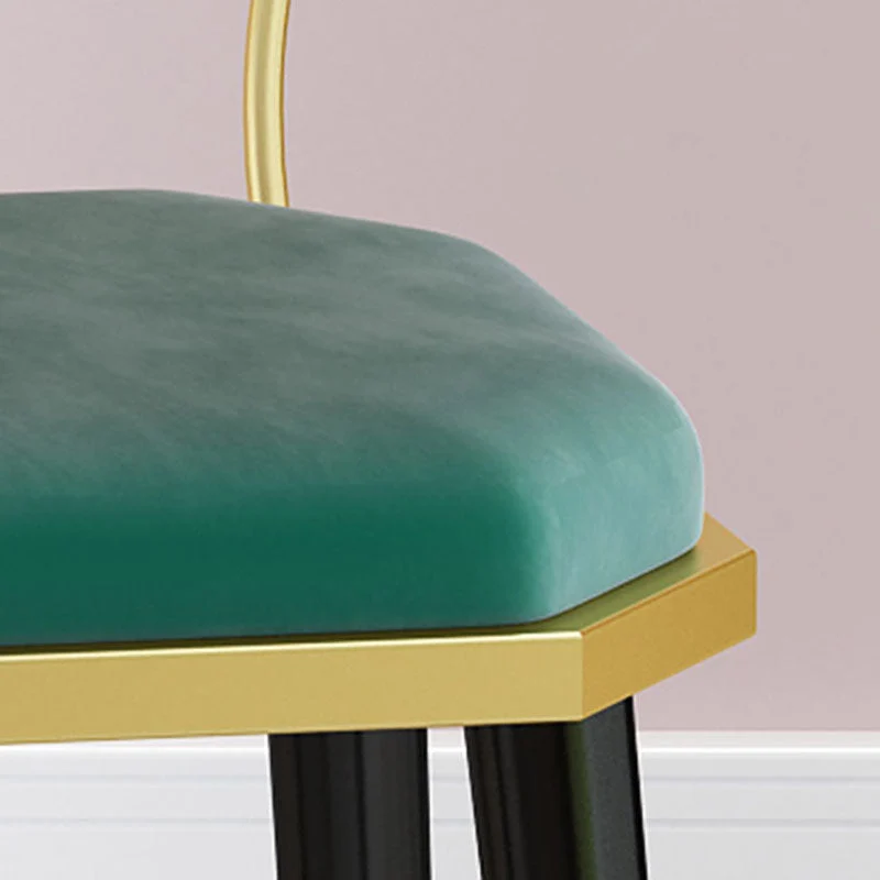 Scandinavisch design eetkamerstoelen met open rug en stoffen eetkamerstoelen Clearhalo
