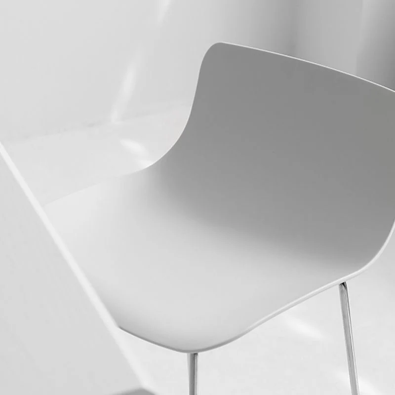 Scandinavische armloze barkruk Kunststof en stalen barkruk voor de woonkamer Clearhalo