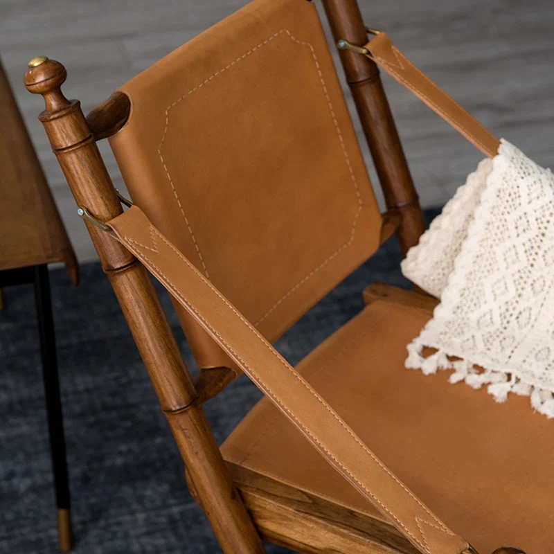 Scandinavische ergonomische fauteuil met massief houten poten, echt leer Clearhalo