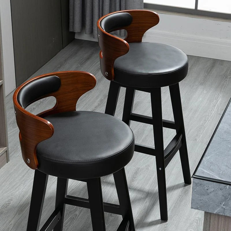 Scandinavische houten gestoffeerde tegenkrukken Barkrukken met lage rugleuning en ronde zitting Clearhalo