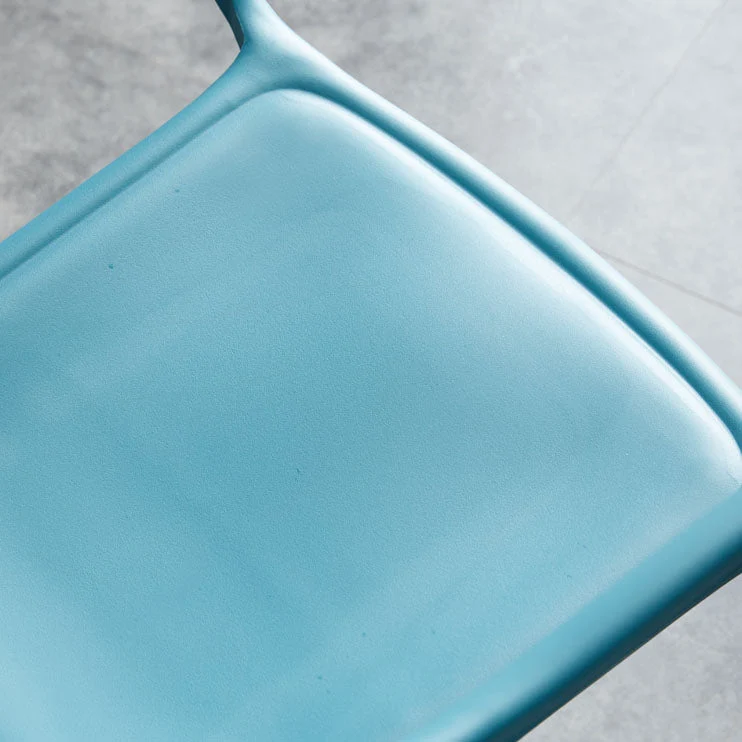 Scandinavische kunststof keuken eetkamer fauteuil stoel met open rug Clearhalo