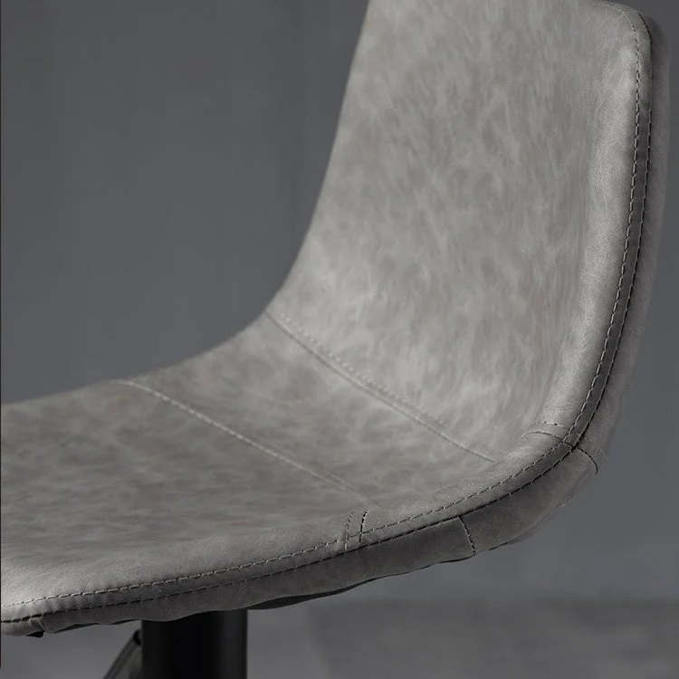 Scandinavische metalen barkruk van kunstleer met lage rugleuning Clearhalo