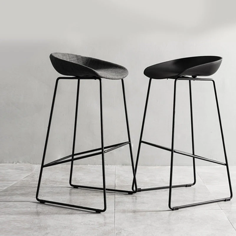 Scandinavische stalen kunststof counterkrukken Barkrukken zonder rugleuning met kuipstoel (set van 2) Clearhalo