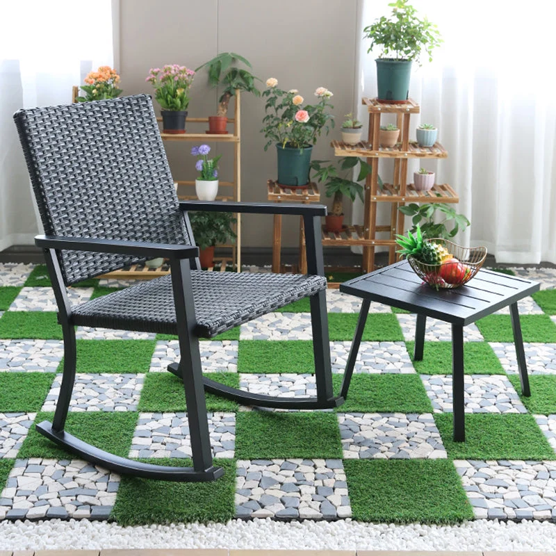 Taupe hedendaagse schommelstoel liggende spindel schommelstoel met accent voor veranda Clearhalo