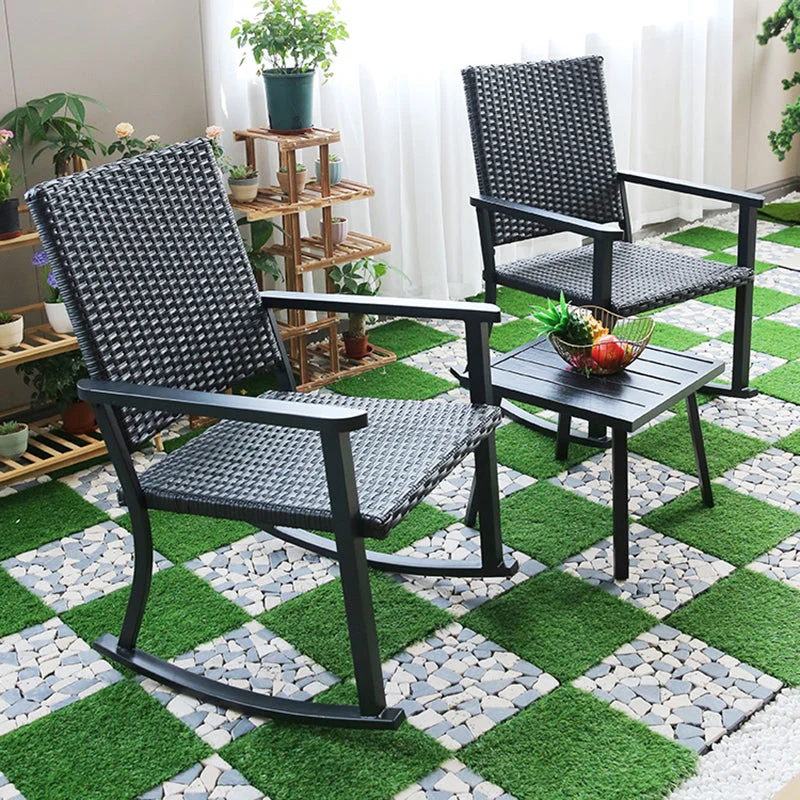Taupe hedendaagse schommelstoel liggende spindel schommelstoel met accent voor veranda Clearhalo