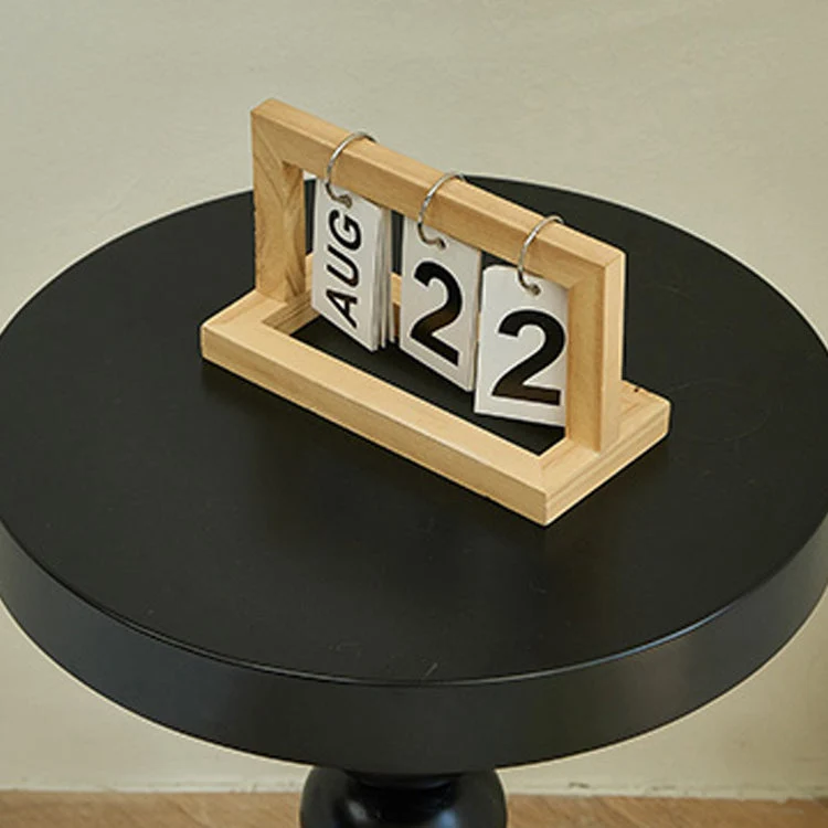 Traditionele ronde houten bijzettafel en 15,74 inch brede bijzettafel op voetstuk Clearhalo