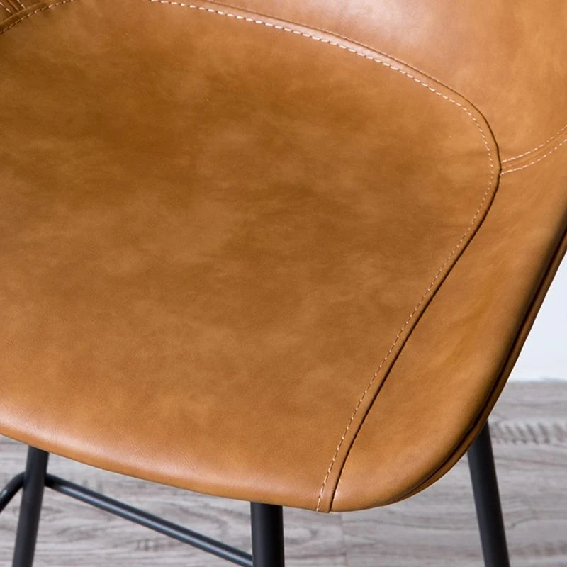 Zwart metalen leren barkruk Scandinavische Bristol-tegenkruk met lage rugleuning en kuipstoel Clearhalo