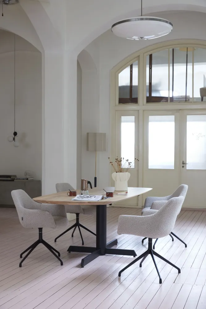 Dyyk Ids eetkamerstoel beige onderstel Cosmo nature
