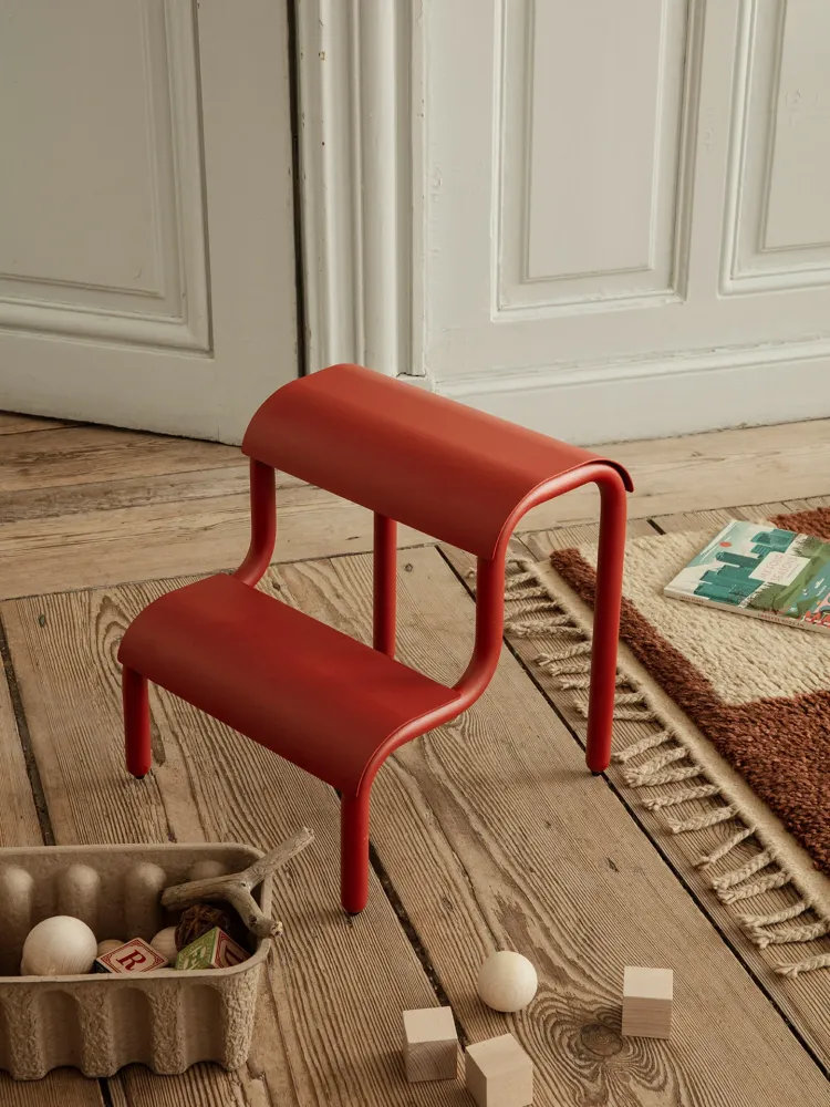 Up Step Stool - Poppy Red Ferm Living - COM