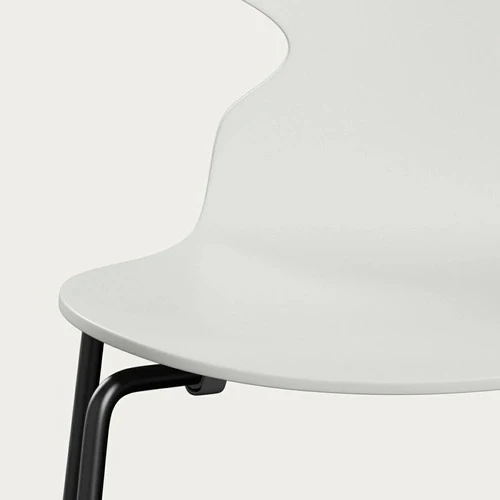 Fritz Hansen ANT eetkamerstoel black ash lacquered White