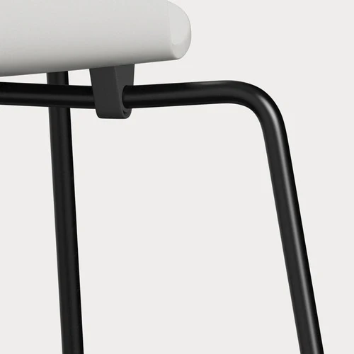 Fritz Hansen ANT eetkamerstoel black ash lacquered White