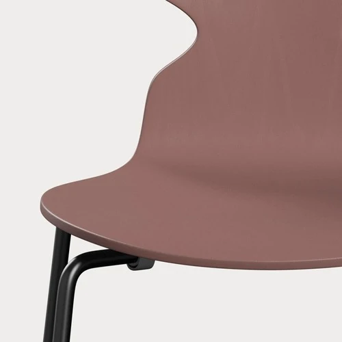 Fritz Hansen ANT eetkamerstoel black ash coloured Wild Rose