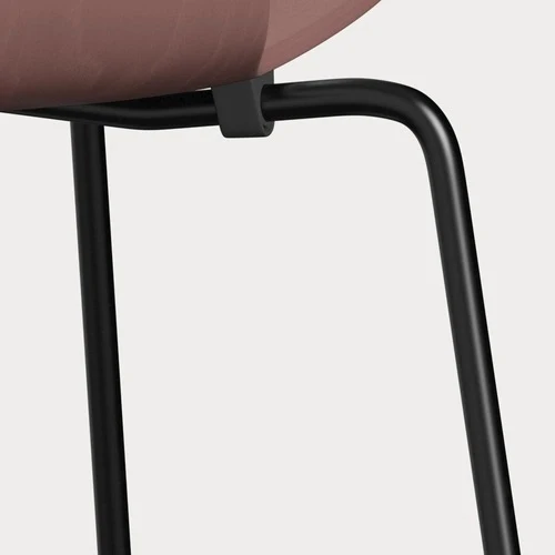 Fritz Hansen Grand Prix eetkamerstoel black ash coloured Wild Rose