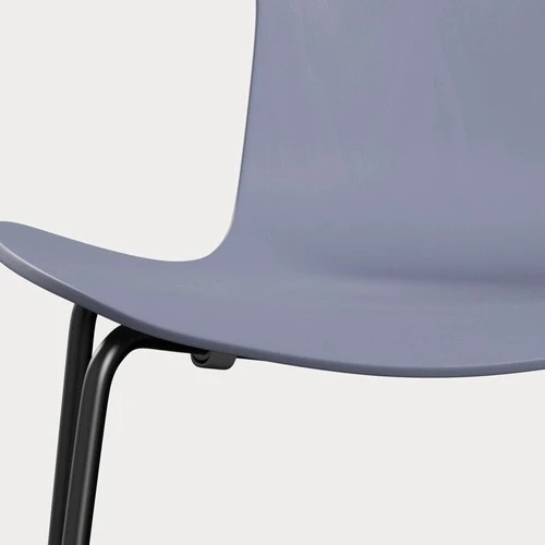 Fritz Hansen Grand Prix eetkamerstoel black ash coloured Lavender Blue