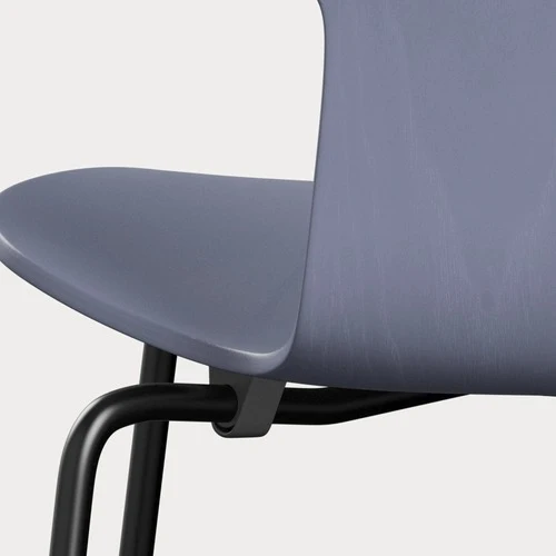 Fritz Hansen Grand Prix eetkamerstoel black ash coloured Lavender Blue