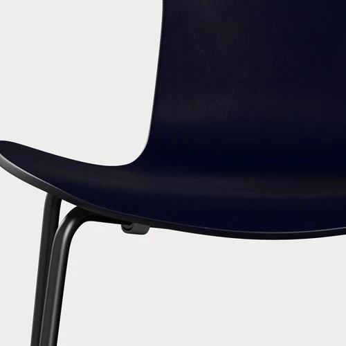 Fritz Hansen Grand Prix eetkamerstoel black ash coloured Midnight Blue