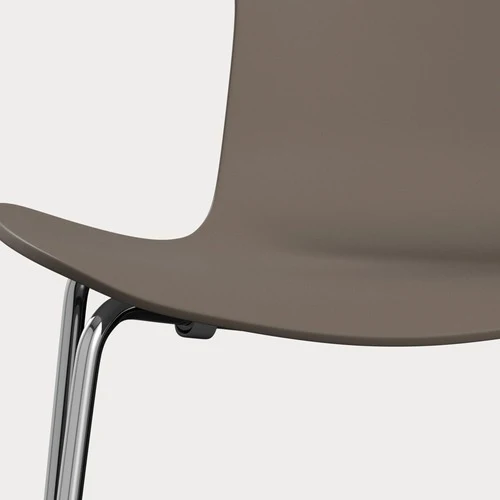 Fritz Hansen Grand Prix eetkamerstoel chrome ash lacquered Deep Clay