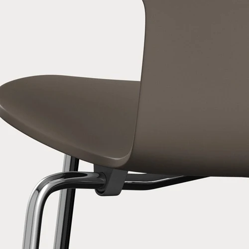 Fritz Hansen Grand Prix eetkamerstoel chrome ash lacquered Deep Clay