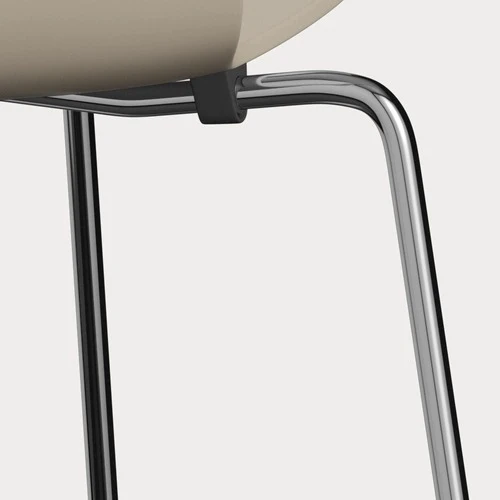 Fritz Hansen Grand Prix eetkamerstoel chrome ash lacquered Light Beige