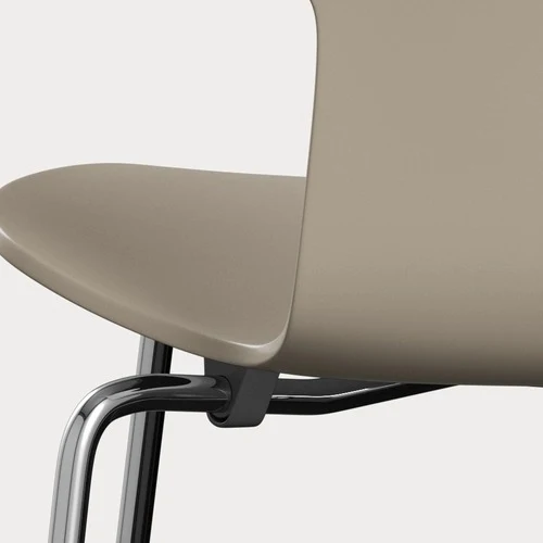 Fritz Hansen Grand Prix eetkamerstoel chrome ash lacquered Light Beige
