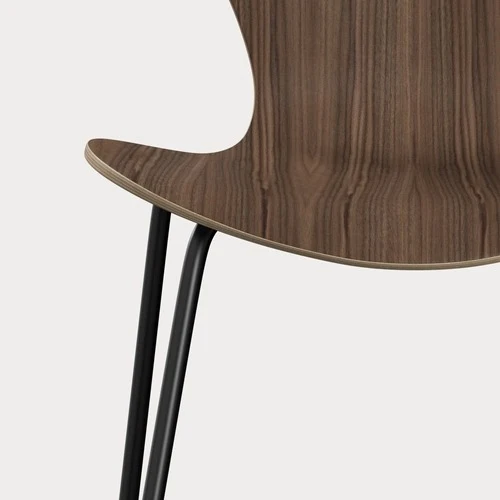 Fritz Hansen Series 7 Vlinderstoel barkruk H64 black clear lacquered walnut