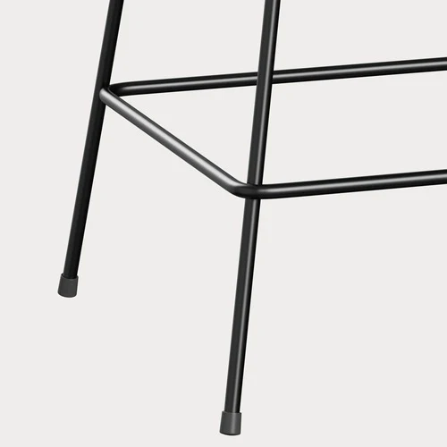 Fritz Hansen Series 7 Vlinderstoel barkruk H64 black clear lacquered walnut