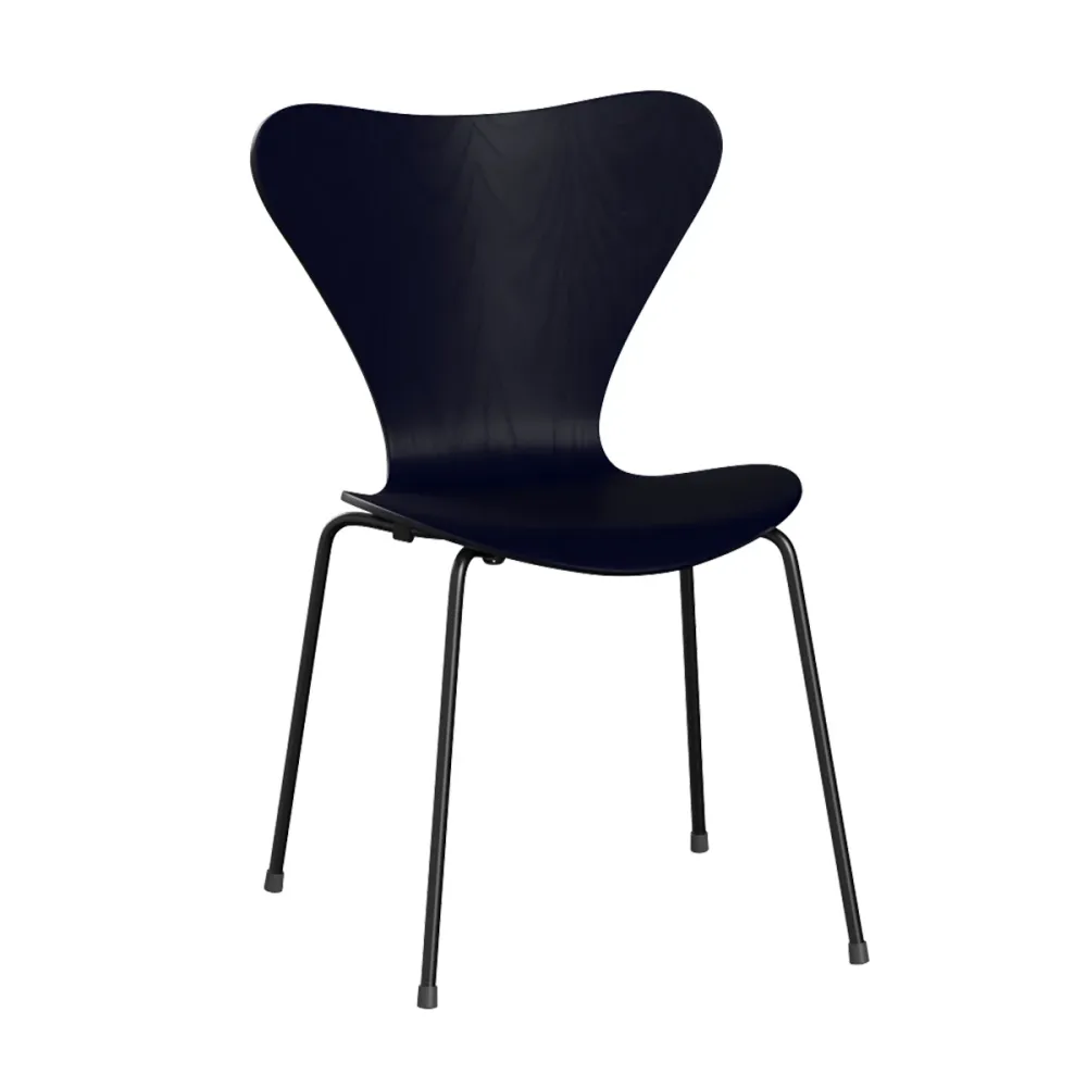 Fritz Hansen Series 7 Vlinderstoel black ash coloured Midnight Blue