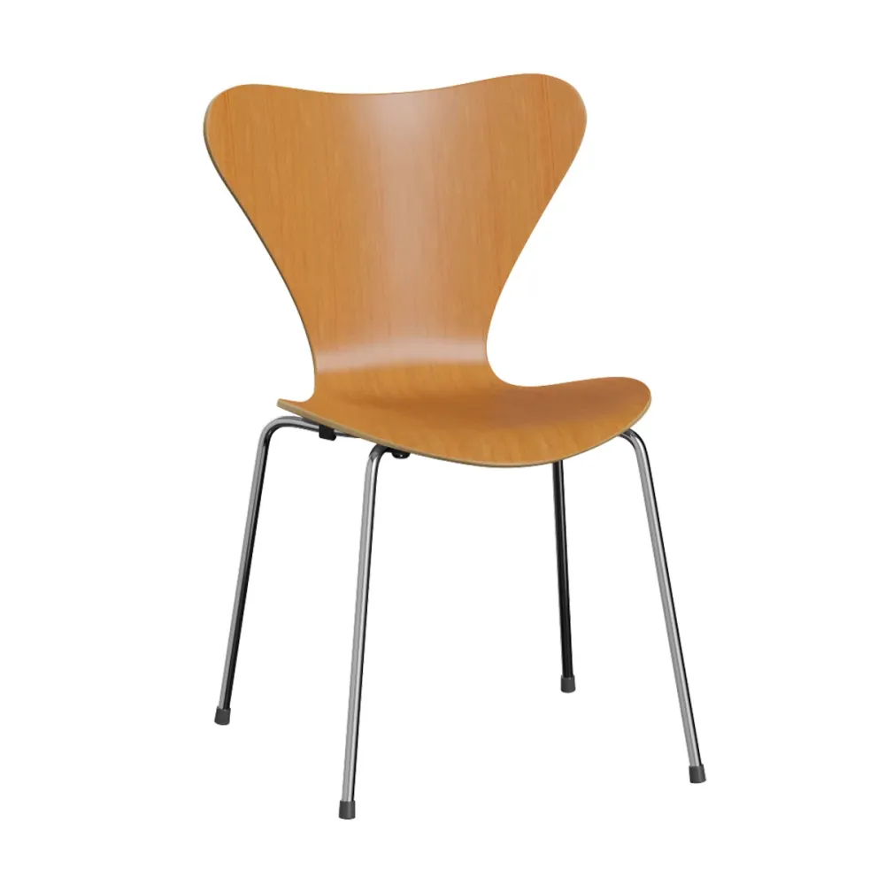 Fritz Hansen Series 7 Vlinderstoel chrome clear lacquered oregon pine