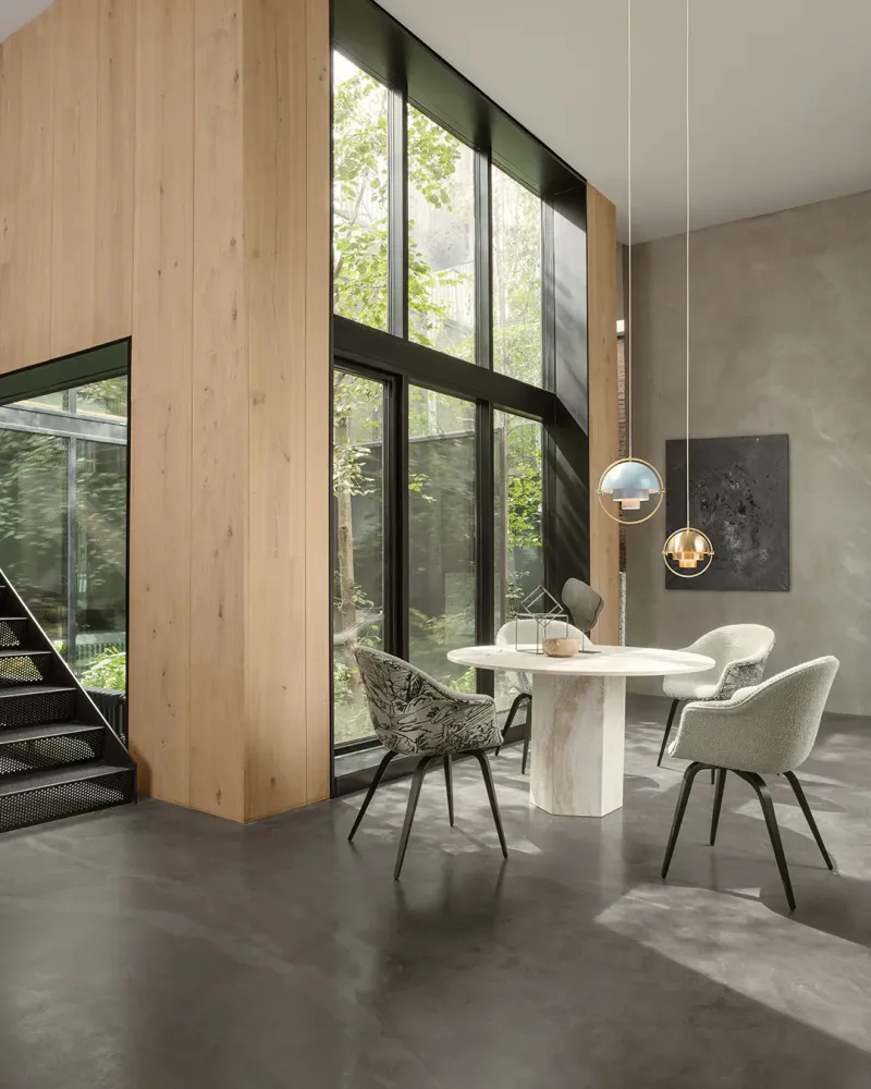 Gubi Bat eetkamerstoel chroom Black