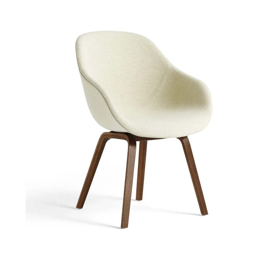 HAY About Chair AAC 123 eetkamerstoel walnoot gestoffeerd Mode 014 beige