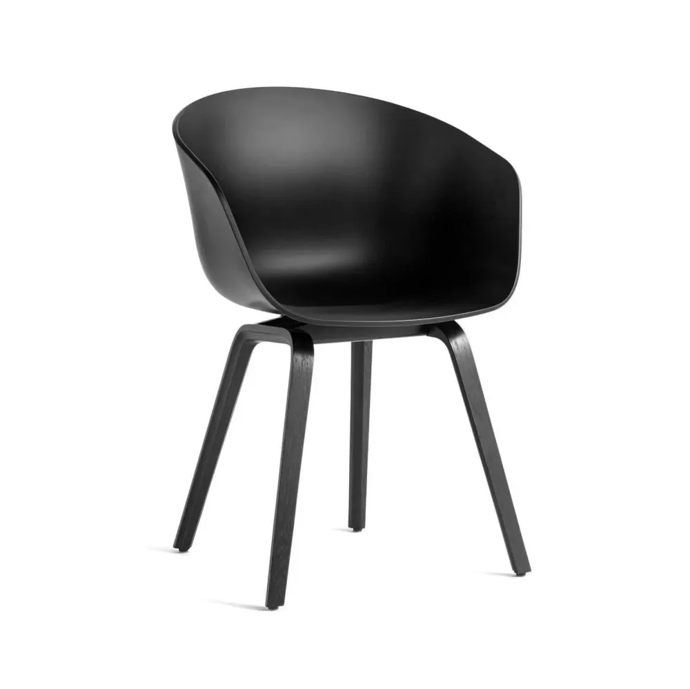 HAY About Chair AAC 22 eetkamerstoel zwart gelakt eiken Black 2.0 + vilt