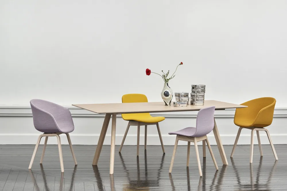 HAY About Chair AAC 23 eetkamerstoel zwart gelakt eiken Coda 100