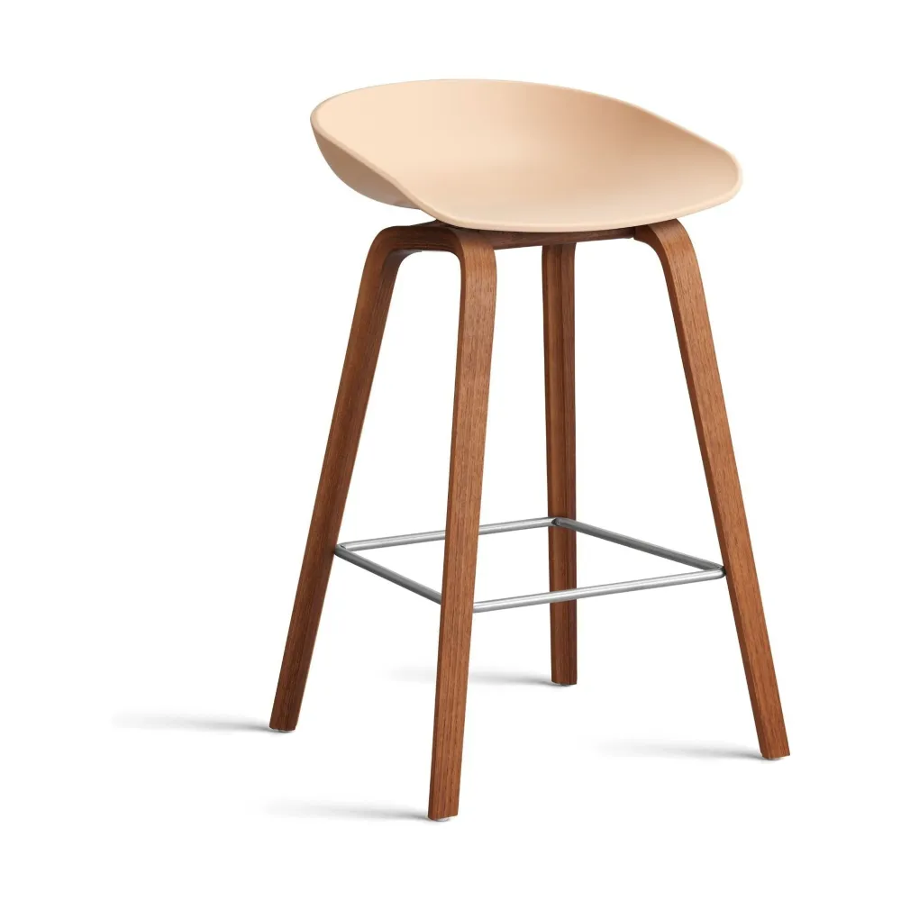 HAY About Stool AAS 32 barkruk H65 walnoot Pale Peach 2.0
