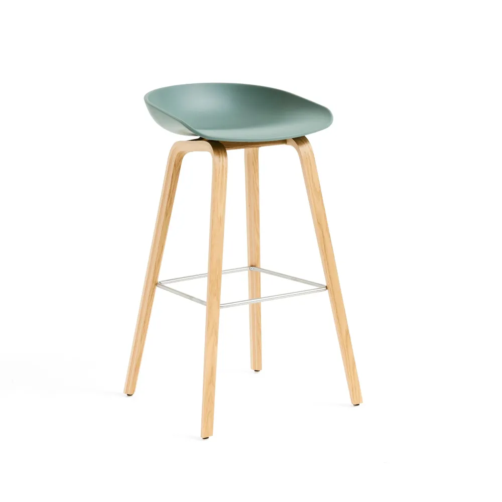 HAY About Stool AAS 32 barkruk H75 gelakt eiken Fall Green 2.0