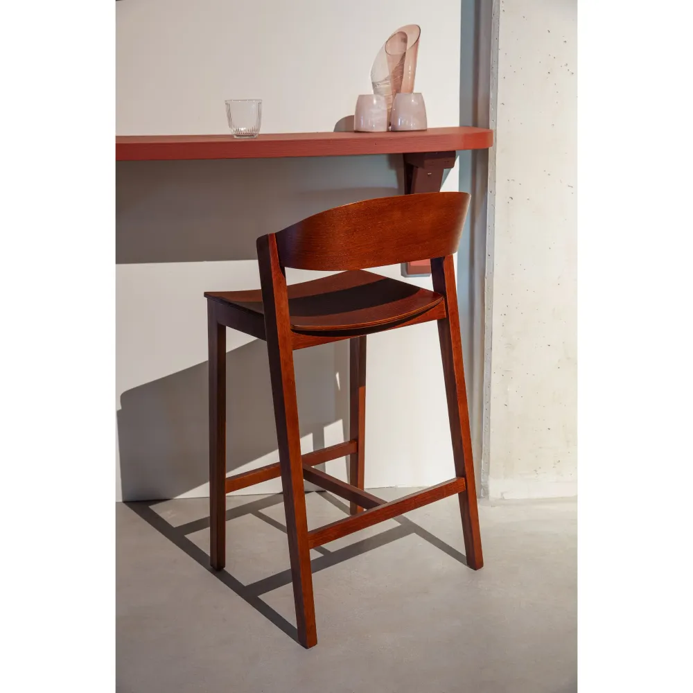 Housecraft Living Wooz Barkruk rugleuning 65 cm Eikenhout Walnoot Bruin