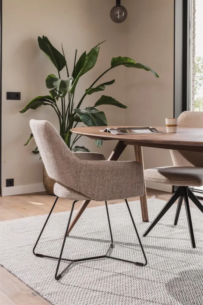 Jesper Home x HelloChair Yanai eetkamerstoel Olive Oasis slide steel