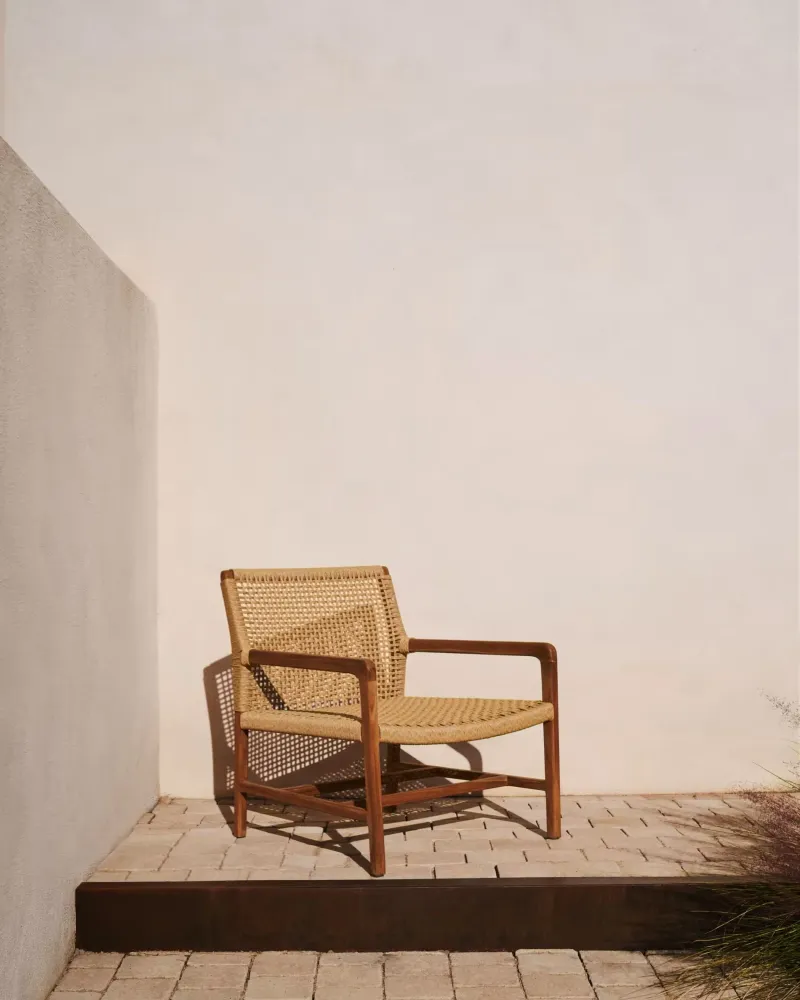 Kave Home Sabolla loungestoel teak