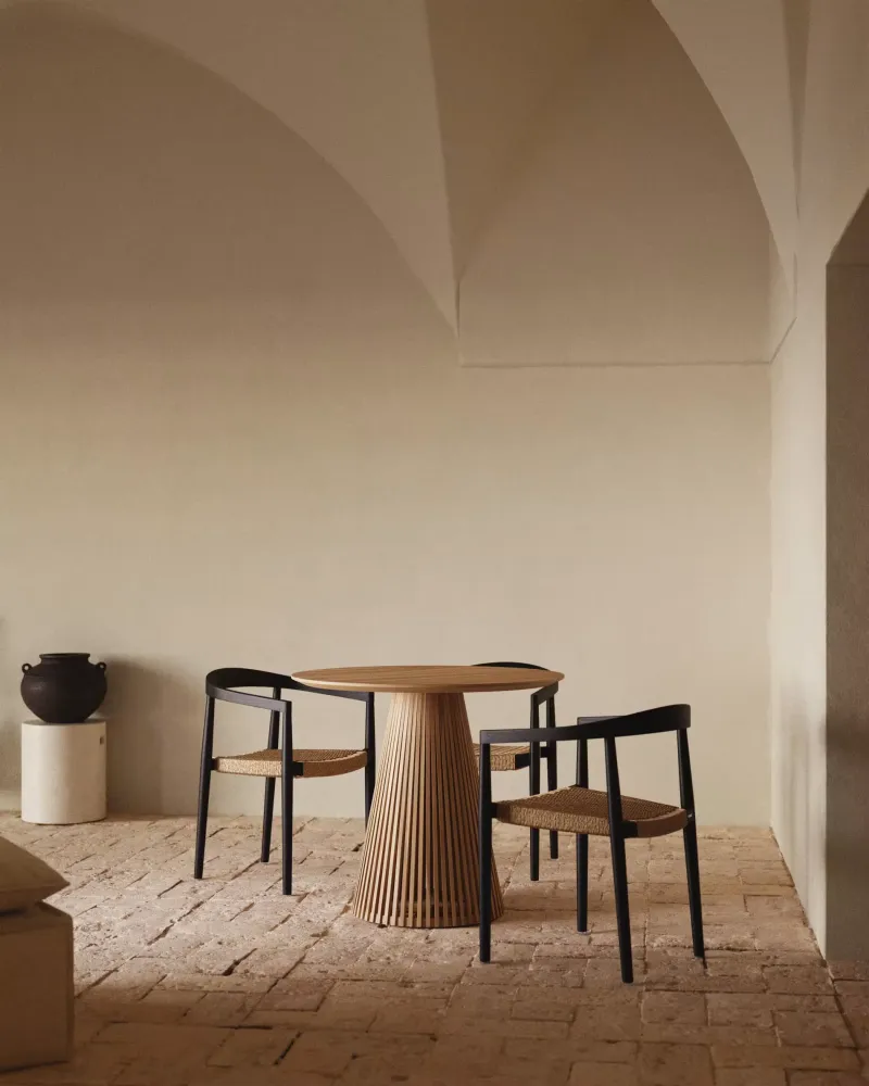 Kave Home Ydalia stoel Beige teakhout zwart