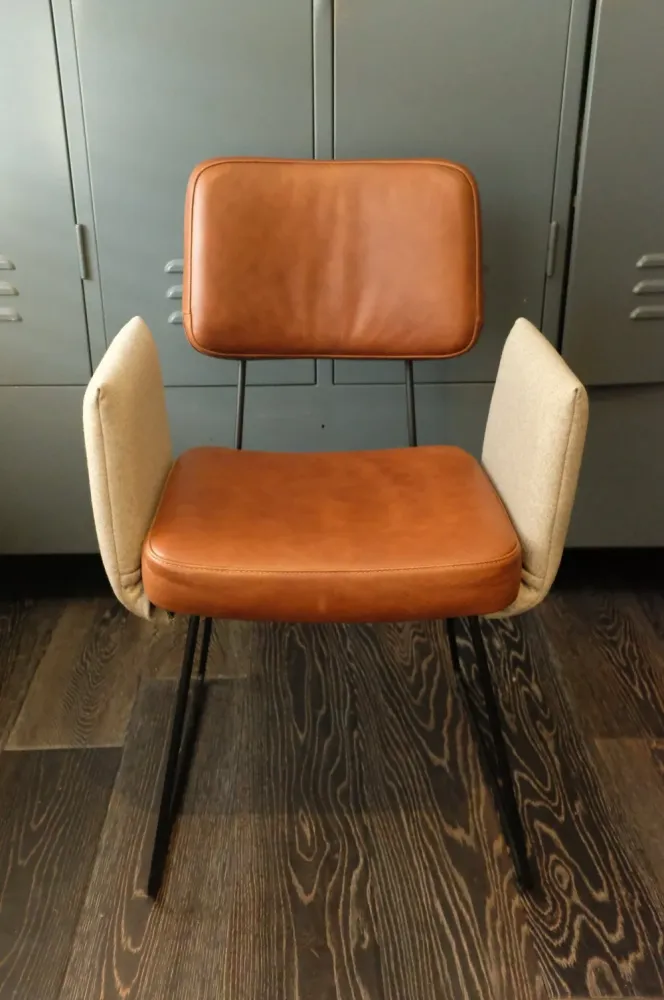 Kavel 84 stoel Bert Granada